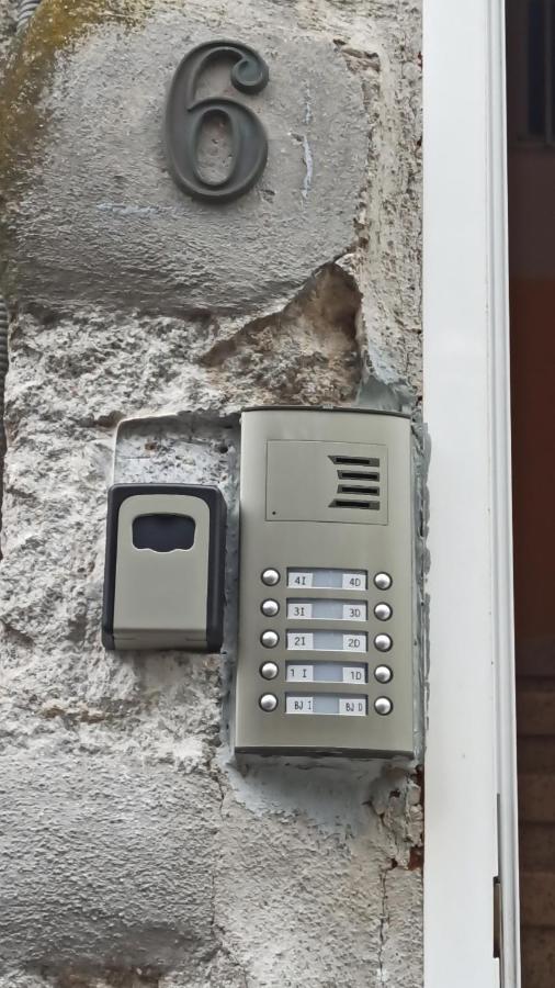 O Descanso Da Abella Lägenhet Ourense Exteriör bild