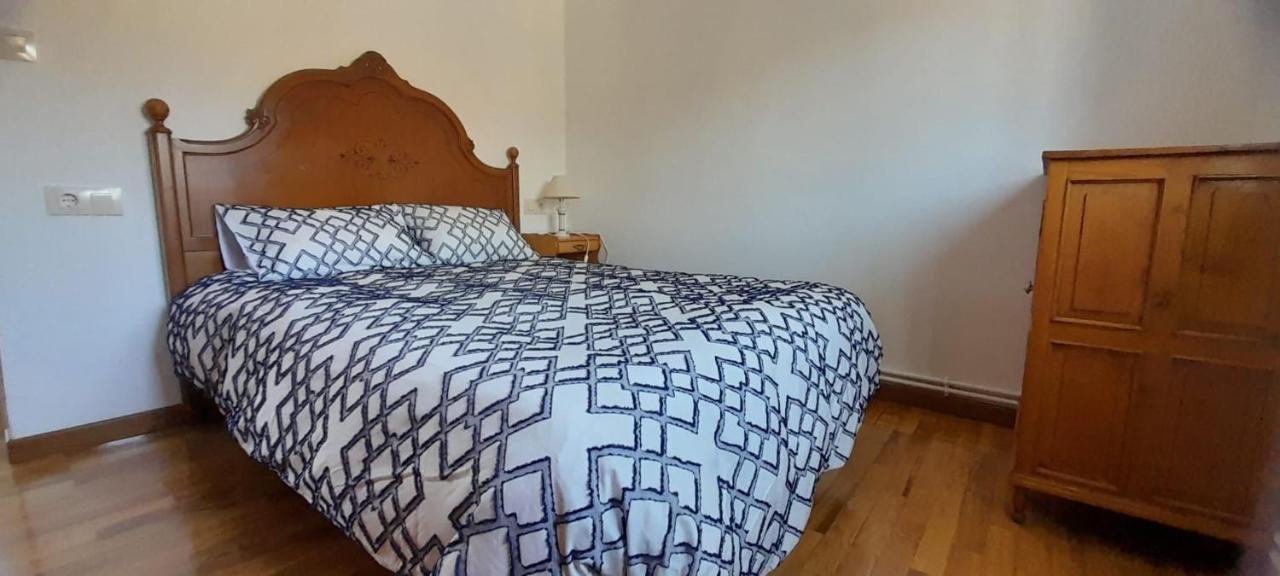 O Descanso Da Abella Lägenhet Ourense Exteriör bild